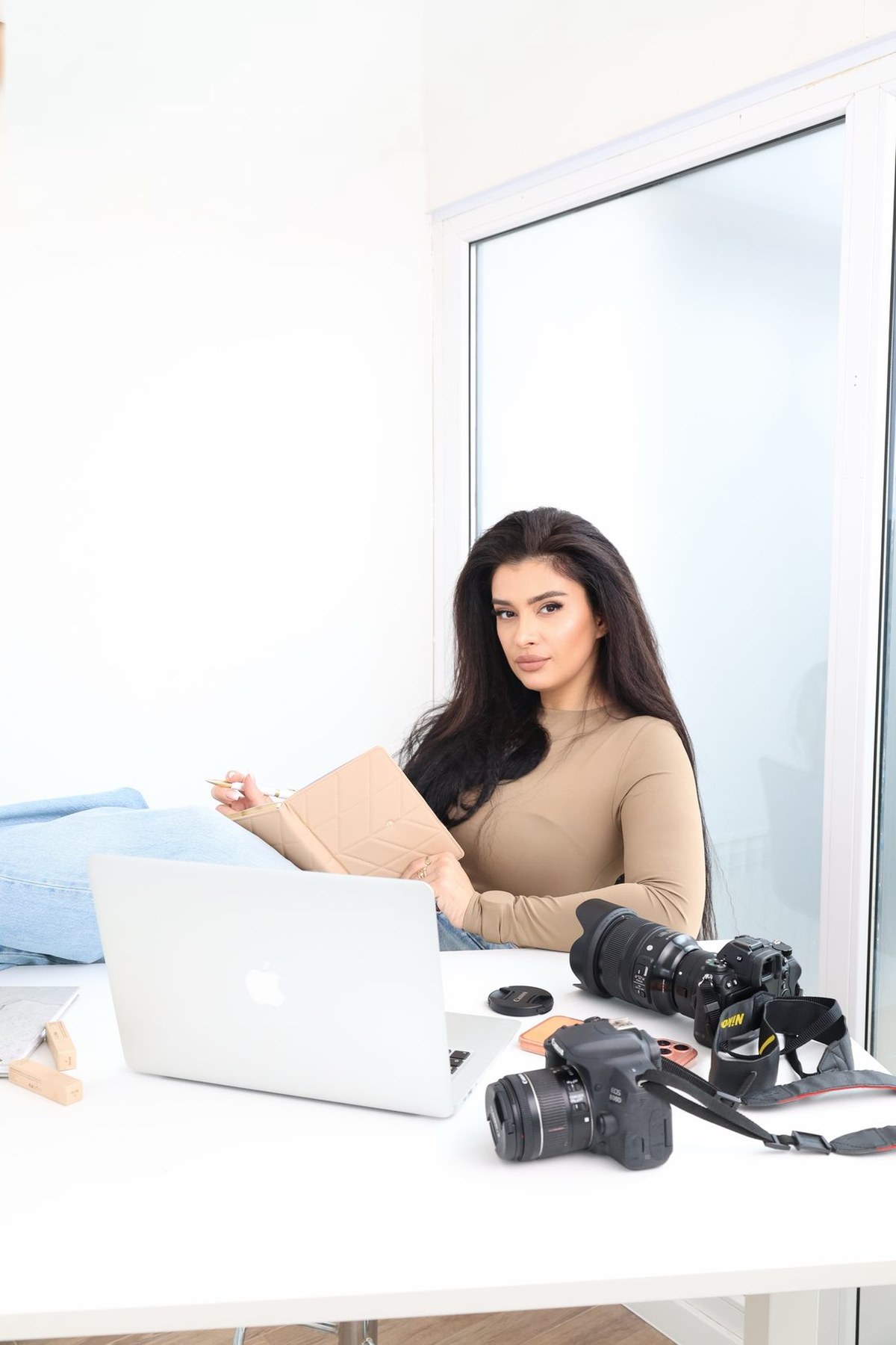 Emina Jaić na fotografiranju